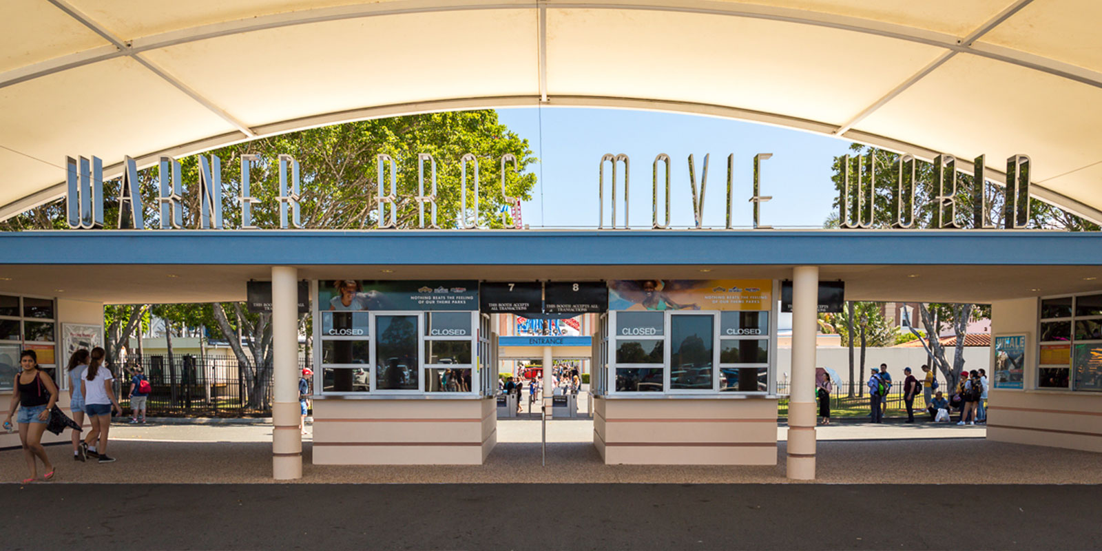 Warner Bros. Movie World Review, Hollywood on the Gold Coast